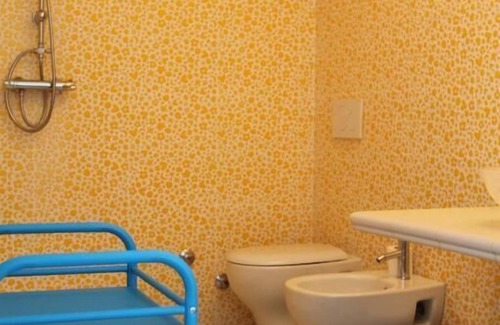 Vulcano Porto Bed & Breakfast | Inviting Il Caimano B&B with Oceanfront Pool & Spa