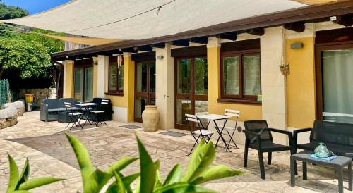San Corrado di Fuori House | Guest Rated 9.8: Il Calesse Casa Vacanza with Ocean Views