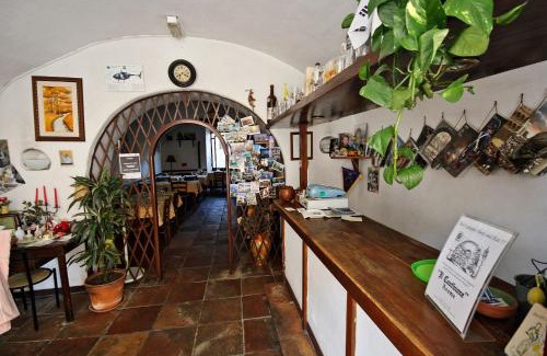 Castelnuovo di Farfa Bed & Breakfast | Cozy Il Cantinone Rooms: Pet-Friendly Stays with Breakfast