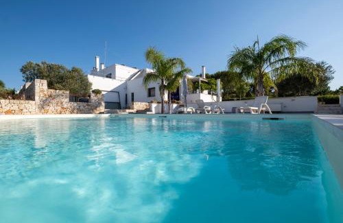 Polignano a Mare House | Discover Il Carrubo: Oceanfront Escape with Pool & Views