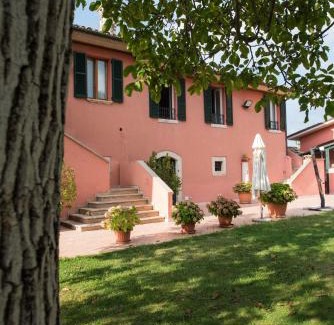 Ascoli Piceno Bed & Breakfast | Exceptional Stay at Il Casale Degli Ulivi B&B - Pet Friendly