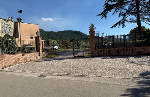 Riardo Bed & Breakfast | Oceanfront Getaway at Il Casale di Riardo B&B - 9.1 Rated
