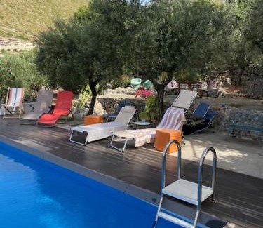 Formia Villa | Idyllic Il Casale: 4-Star Oceanfront Escape with Pool
