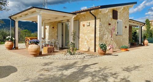 Papigno Apartment | Oceanfront Retreat at Il Casaletto - Guest House