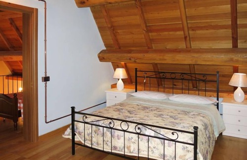 Sillano House | Discover Il Casello: Pet-Friendly Retreat with Pool & Spa