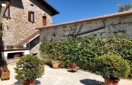 Castelcivita House | Family-Friendly Stay at Il Casolare degli Alburni - Rated 9/10