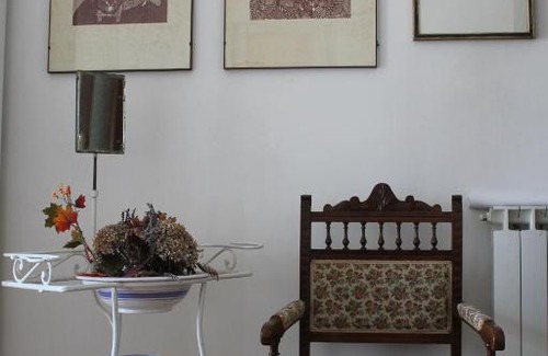 Manziana Bed & Breakfast | Cozy Il Castagno B&B: Family-Friendly with Kitchen Amenities