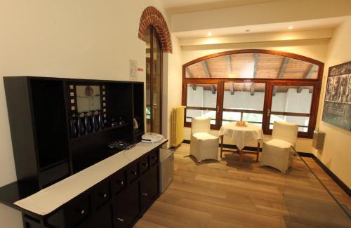 Varallo Pombia Bed & Breakfast | Explore Il Castello B&B: Pet-Friendly Stay with Breakfast