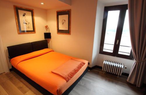 Varallo Pombia Bed & Breakfast | Explore Il Castello B&B: Pet-Friendly Stay with Breakfast