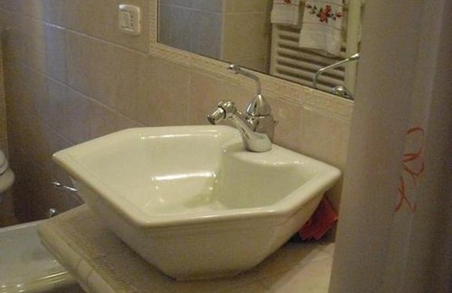 Falconara Marittima Apartment | Pet-Friendly Retreat at Il Castello Di Dante