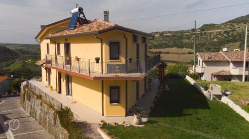 Modolo Bed & Breakfast | Idyllic Il Castello di Modolo with Oceanfront Views