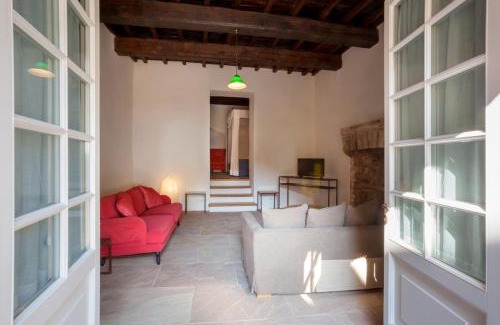 Campello sul Clitunno Apartment | Welcoming Il Castello di Campello - 4-Star Stay with Pets