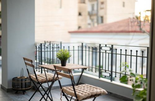 Aigio Apartment | Family-Friendly Il Centro Apartment for Memorable Stays