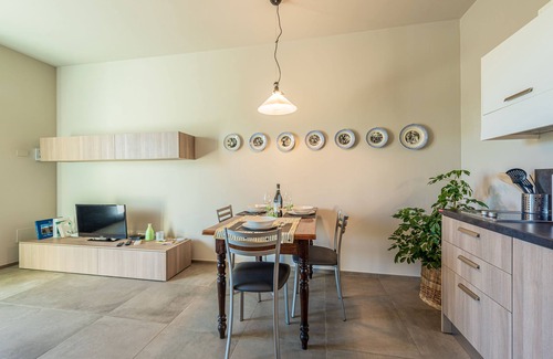 Treiso Apartment | Cozy Il Ciuchè Apartments in Treiso with Ocean Views