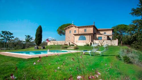 Buonconvento House | Discover Il Colle Di Donna Ilaria with Ocean Views & Pool
