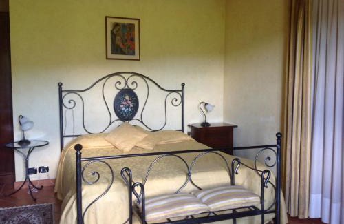 Monteriggioni House | Indulge at IL COLOMBAIO Winery & Rooms with Ocean Views