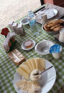 Sasso Marconi House | Discover Il Conte di Montechiaro B&B with Ocean Views
