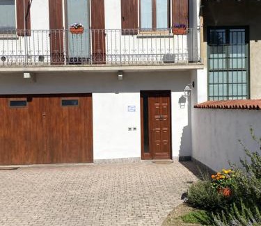 Castelletto Sopra Ticino Apartment | Kid-Friendly Retreat at Il Cortile di Adele - Rated 9.7