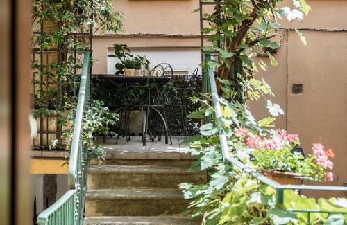 Bellagio Apartment | Beautiful IL CORTILETTO Apartment in Bellagio, 4-Star Stay