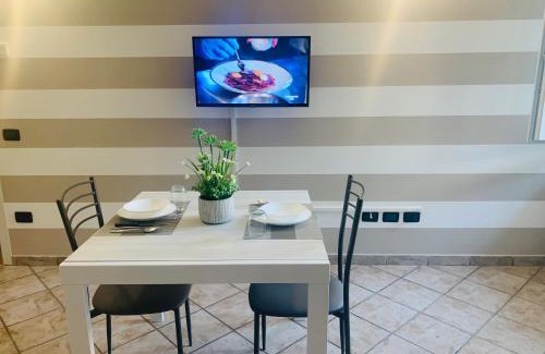 Somma Lombardo Apartment | Discover Il Cortiletto: Child-Friendly Retreat with 9.1/10 Rating