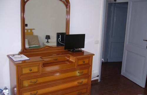 Frascati Bed & Breakfast | Cozy Il Cucù B&B: Kid-Friendly with Kitchen Amenities