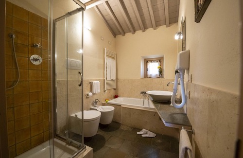 Gambassi Terme Bed & Breakfast | Stay at Il Defizio: Eco-Friendly Retreat with Pool & Breakfast