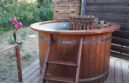 Monclar-de-Quercy Other | Elegant Stay at il Fût une Nuit with Hot Tub & Breakfast