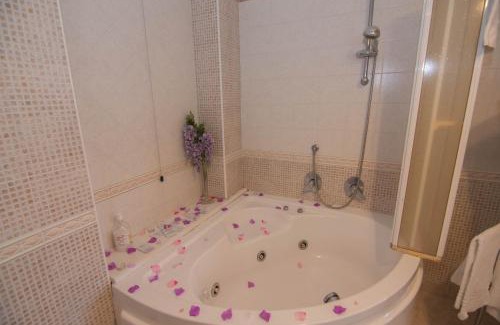 Torchiara House | Relax at Il Falco del Cilento: Oceanfront Retreat with Pool