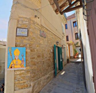 Castellabate Historic Centre Apartment | Discover Il Fascino del Borgo - Family-Friendly Retreat