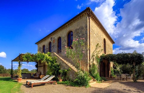 Buonconvento Villa | Discover Il Fienile di Montesoli: Pet-Friendly Retreat