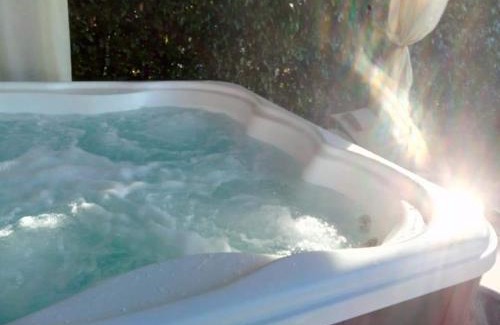 Tigliano House | Discover Il Fienile di Tigliano: 4-Star Getaway with Hot Tub