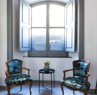 Chiaia Apartment | Exceptional Il Fiore di Chiaia: Child-Friendly Retreat