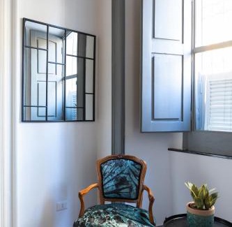 Chiaia Apartment | Exceptional Il Fiore di Chiaia: Child-Friendly Retreat