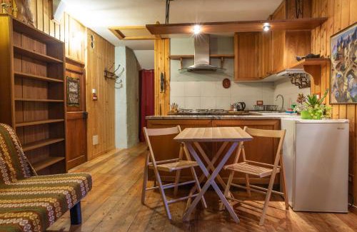 Mollia Apartment | Discover il fiume di fianco: Family & Pet-Friendly Stay