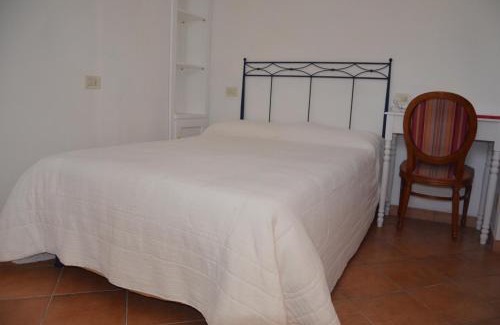Lizzano in Belvedere Hotel | Il Fondaccio: Oceanside Retreat with Pool & Pet-Friendly Perks