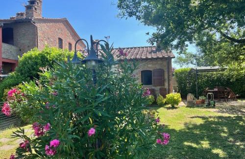 Castiglione del Lago House | Discover Il Forcone: Family-Friendly Retreat with Pool