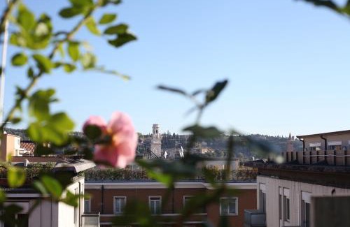 Verona City Centre Apartment | Unforgettable Oceanfront Stays at Il Garofano Rosa