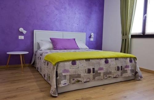 Arona Bed & Breakfast | Guest-Favorite Il Gatto Stanco B&B with Breakfast Included