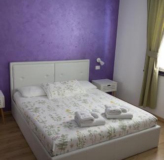 Arona Bed & Breakfast | Guest-Favorite Il Gatto Stanco B&B with Breakfast Included