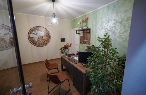 Curinga Cabin | Discover Il Geranio B&B: Family-Friendly with Hot Tub
