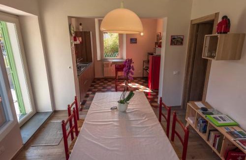 Masero Apartment | Top-Rated Il Giardino di Marzo Guest House with Family Amenities