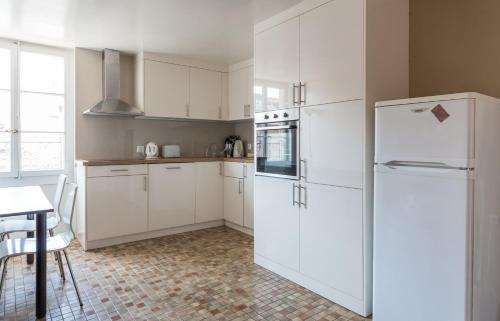 Carouge Apartment | Cozy Il Giardino: Pet-Friendly Haven with Breakfast Included