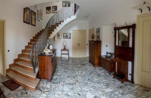 Campo Calabro Bed & Breakfast | Discover Il Giardino degli Allori: Pool & Hot Tub Retreat