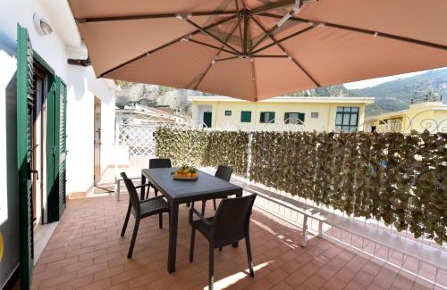 Meta Apartment | Experience Il Giardino dei Gigli: Perfect for Families