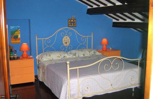 Montecassiano House | Experience Oceanfront Bliss at Il Giardino Dei Limoni