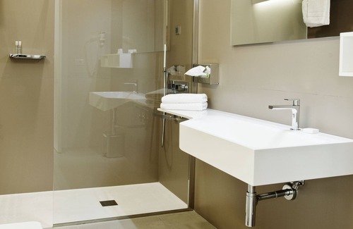 Posto Rosso Hotel | Experience Il Giardino dei Pini: 4-Star Retreat with Pool