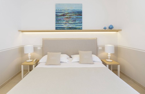 Posto Rosso Hotel | Experience Il Giardino dei Pini: 4-Star Retreat with Pool