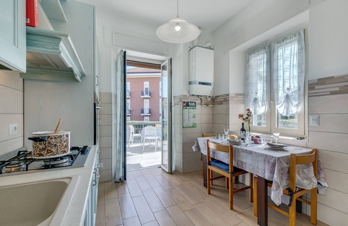Stresa Apartment | Discover Il Giardino Di Dante in Stresa Center