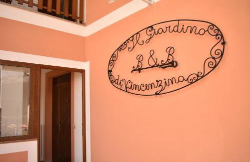 Lauria Bed & Breakfast | Pet-Friendly Il Giardino di Vincenzina B&B with Hot Tub