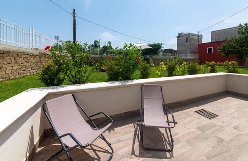 Procida House | Discover IL GIARDINO: Rated 9.9/10 by Guests